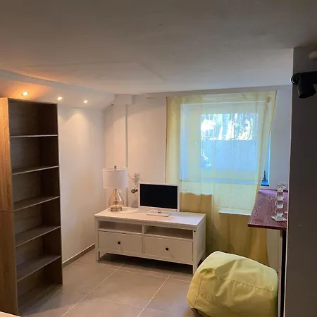 Schoene 2-Zimmer Wohnung In Sehr Guter Lage Cologne Exterior photo